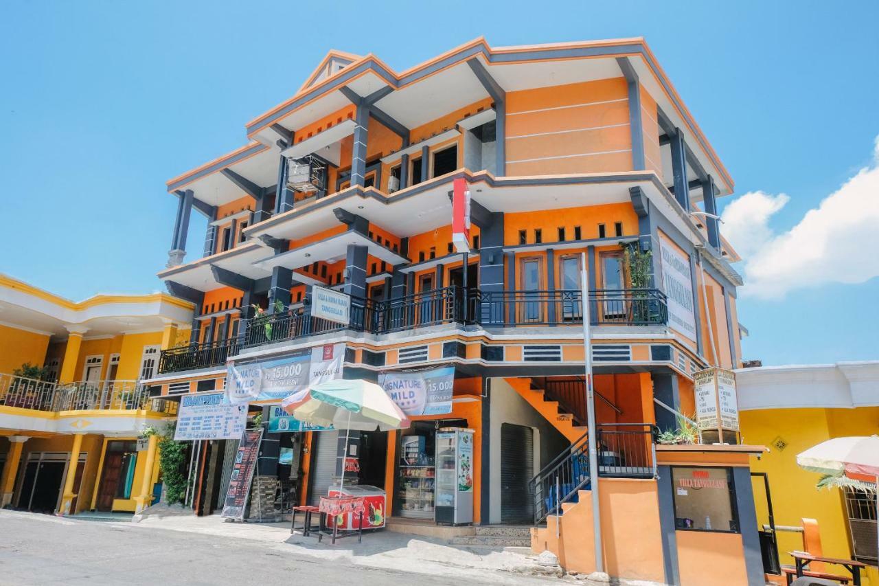 OYO 1351 Tanggulasi Resto&Residence Syariah Magetan Exterior foto