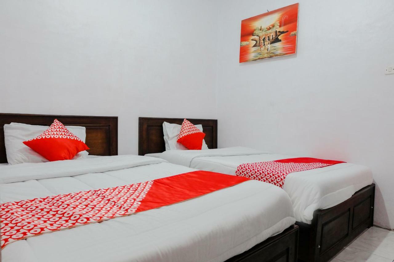 OYO 1351 Tanggulasi Resto&Residence Syariah Magetan Exterior foto
